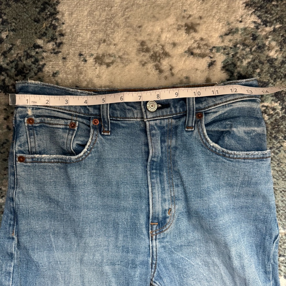 Size 26 2 Short The Mom High Rise Jeans Abercrombie & Fitch Blue Straight Leg - Picture 10 of 15